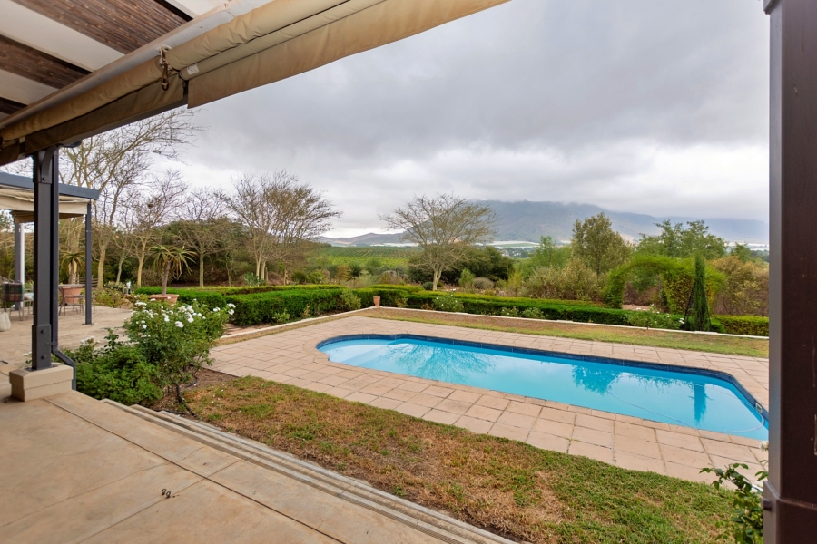6 Bedroom Property for Sale in Riebeek Kasteel Western Cape